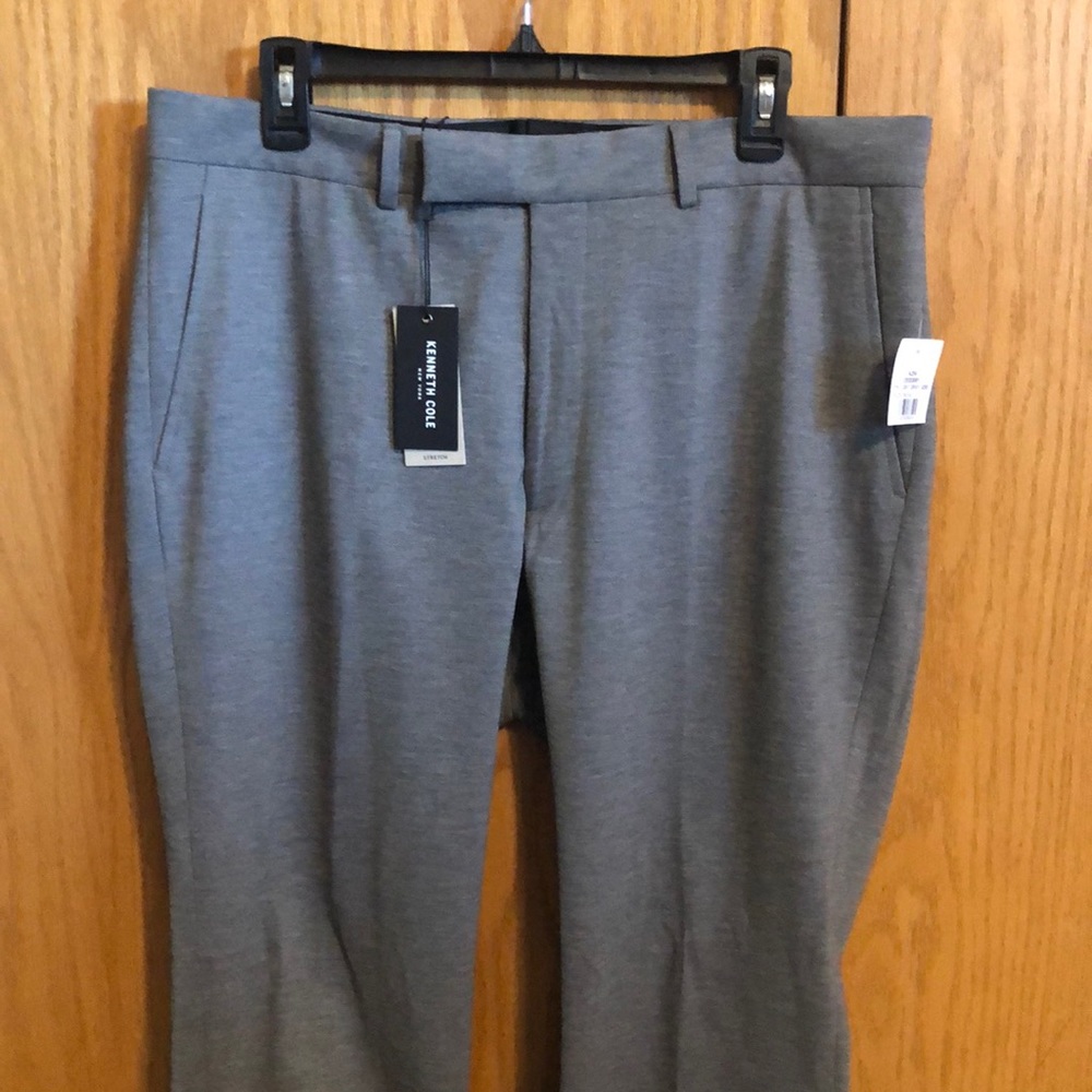 Mens Kenneth Cole light grey dress pants 36x34.  NWT